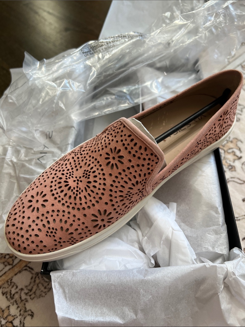Via Spiga Slip-On Women's Perforated Casual Sneakers, size 8.5, NIB
